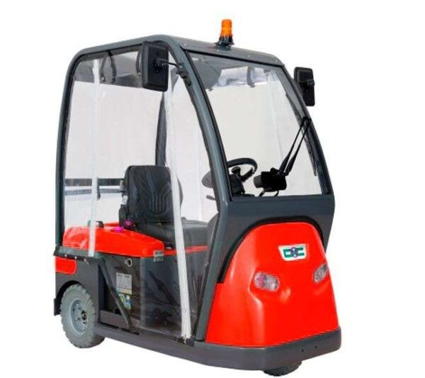 Tractor Eléctrico cabinado conductor a bordo 2.000 Kg -Nuevo Modelo-