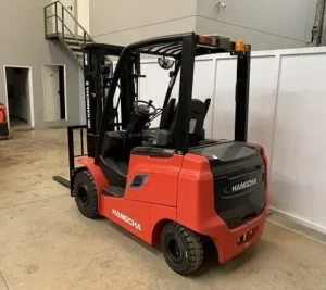 Carretilla eléctrica 4 R. CPD30-AEY2 3.000 kg.